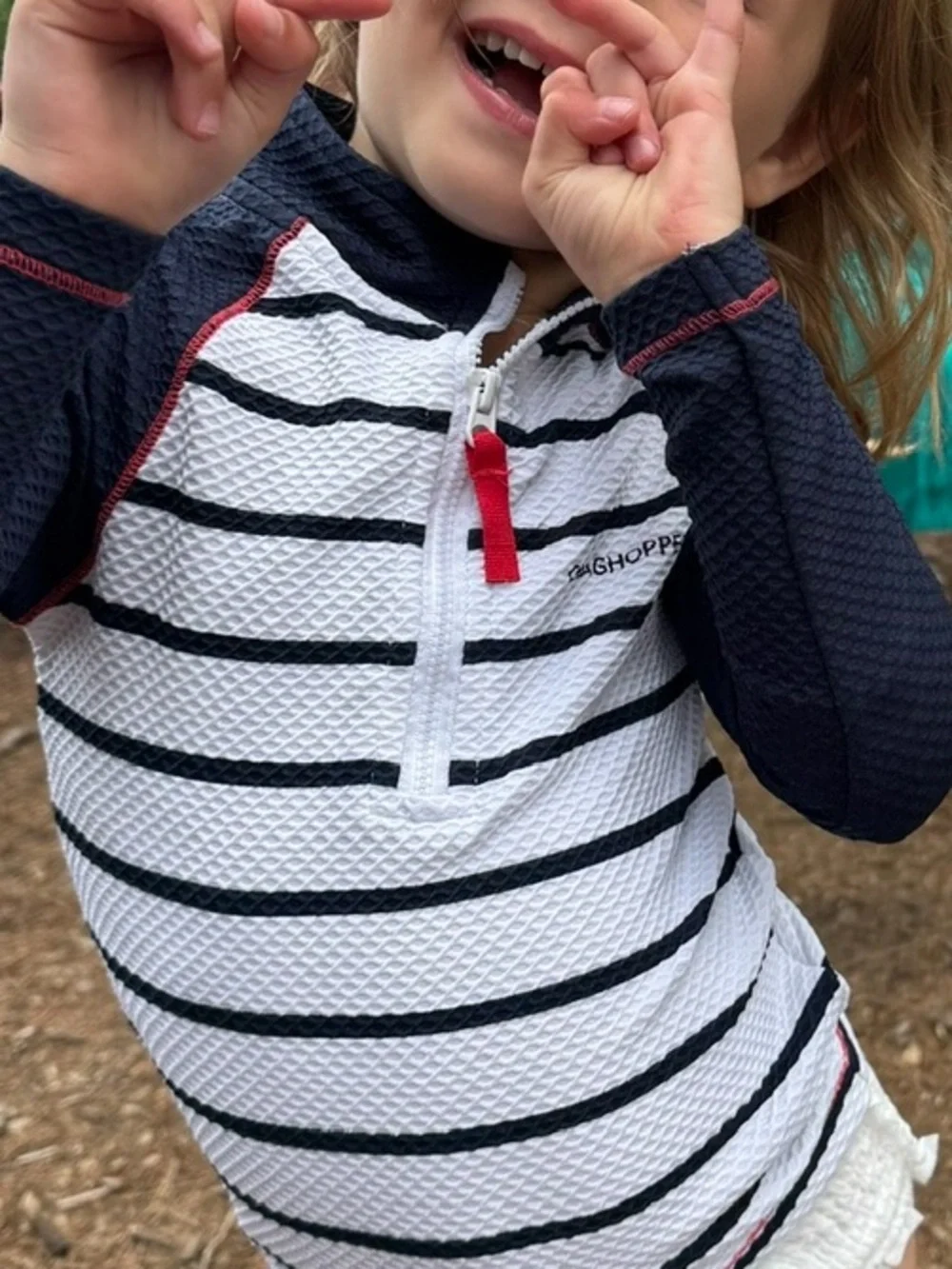 Craghoppers Kids White & Navy Striped Swim Rashguard with Red Zip Pull size 3-4